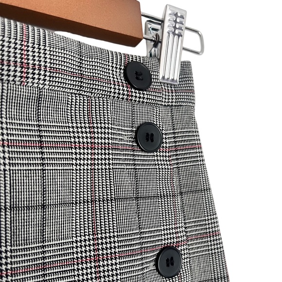 H&M Size 2 Black, White, and Pink Pinstripe Pencil Skirt - Picture 3 of 4